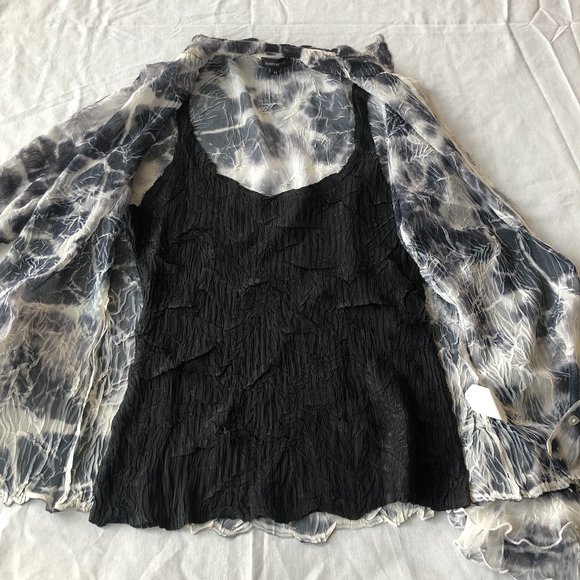 Komarov Crinkle Blouse Size Medium NWOT - Picture 3 of 7